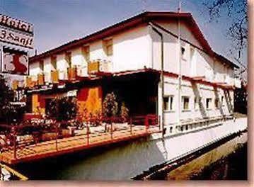 Hotel Tre Santi Тревизо Екстериор снимка