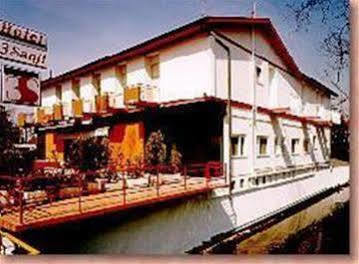 Hotel Tre Santi Тревизо Екстериор снимка